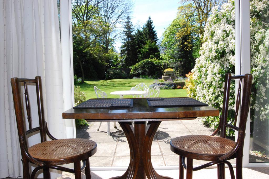 Little Manor Bed & Breakfast Cheltenham Bagian luar foto