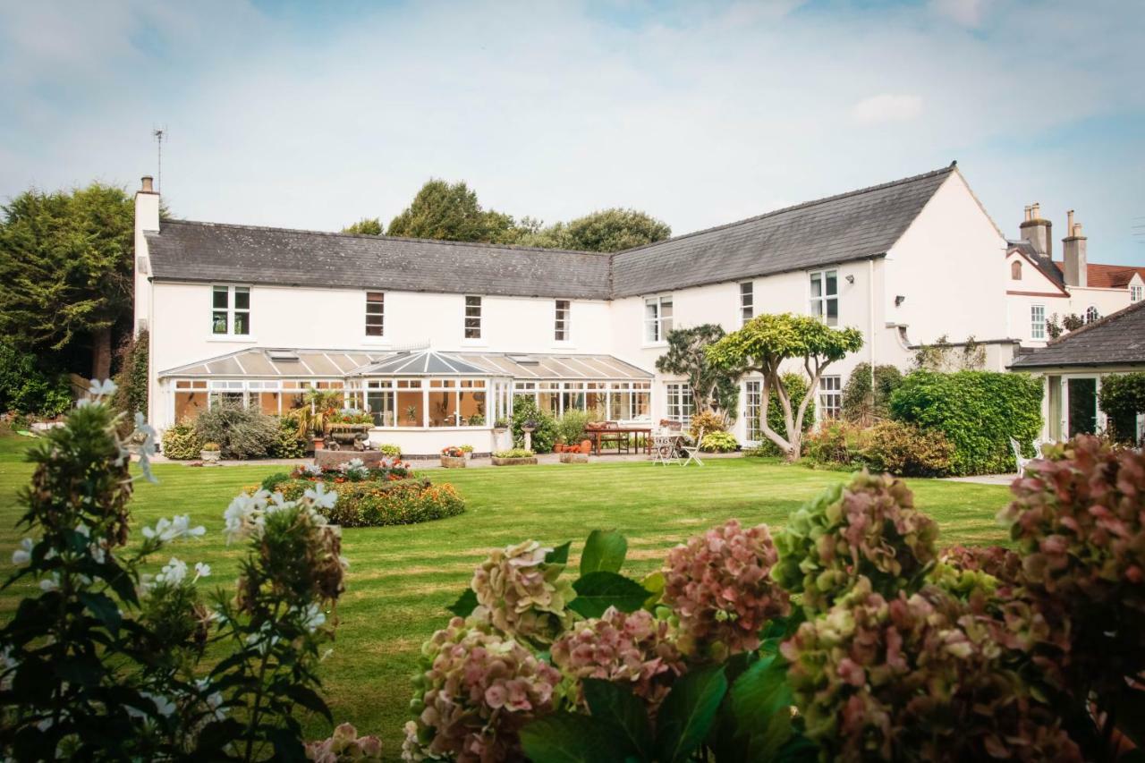 Little Manor Bed & Breakfast Cheltenham Bagian luar foto