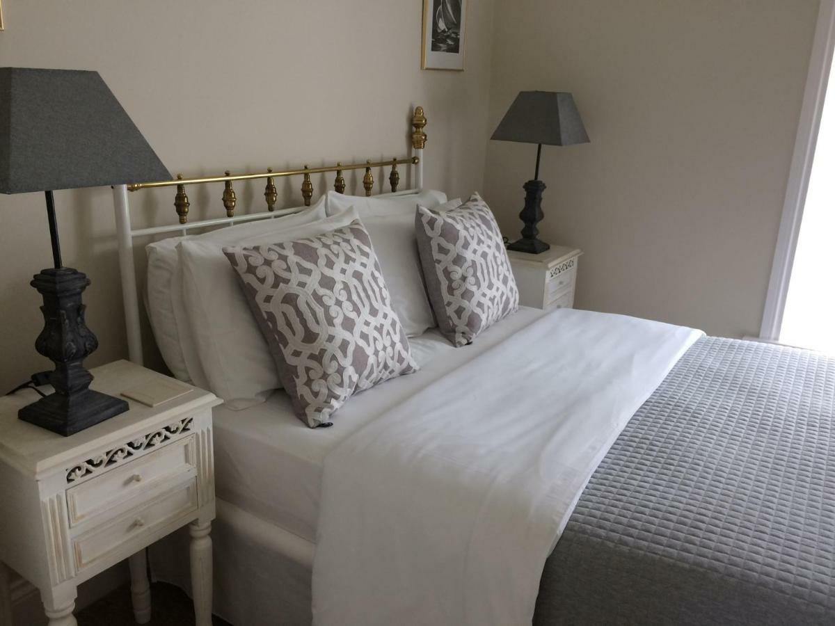 Little Manor Bed & Breakfast Cheltenham Bagian luar foto